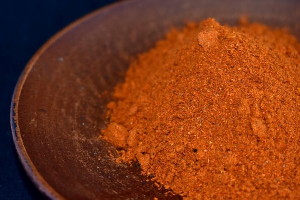 Red Bentuangie Kratom - Was ist Red Bentuangie Kratom und welche Vorteile hat es? 1 powder, food, spice, no one, cooking, heap, seasoning, a bowl, dry, pepper, red pepper, condiments, spices, red, scent, close-up, spicy, macro