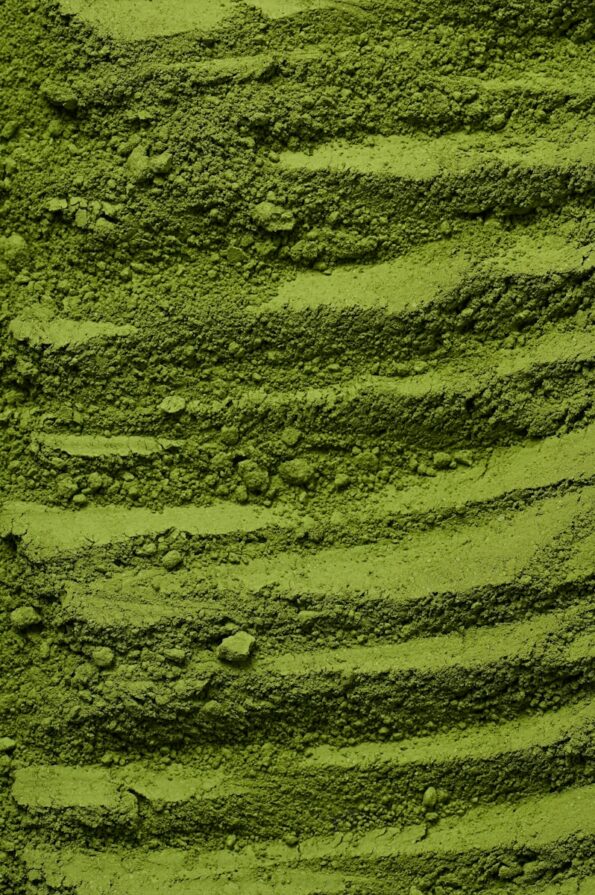 Maeng Da Kratom – Was ist es und woher kommt der berühmte Name? 1 a close up of a green colored substance